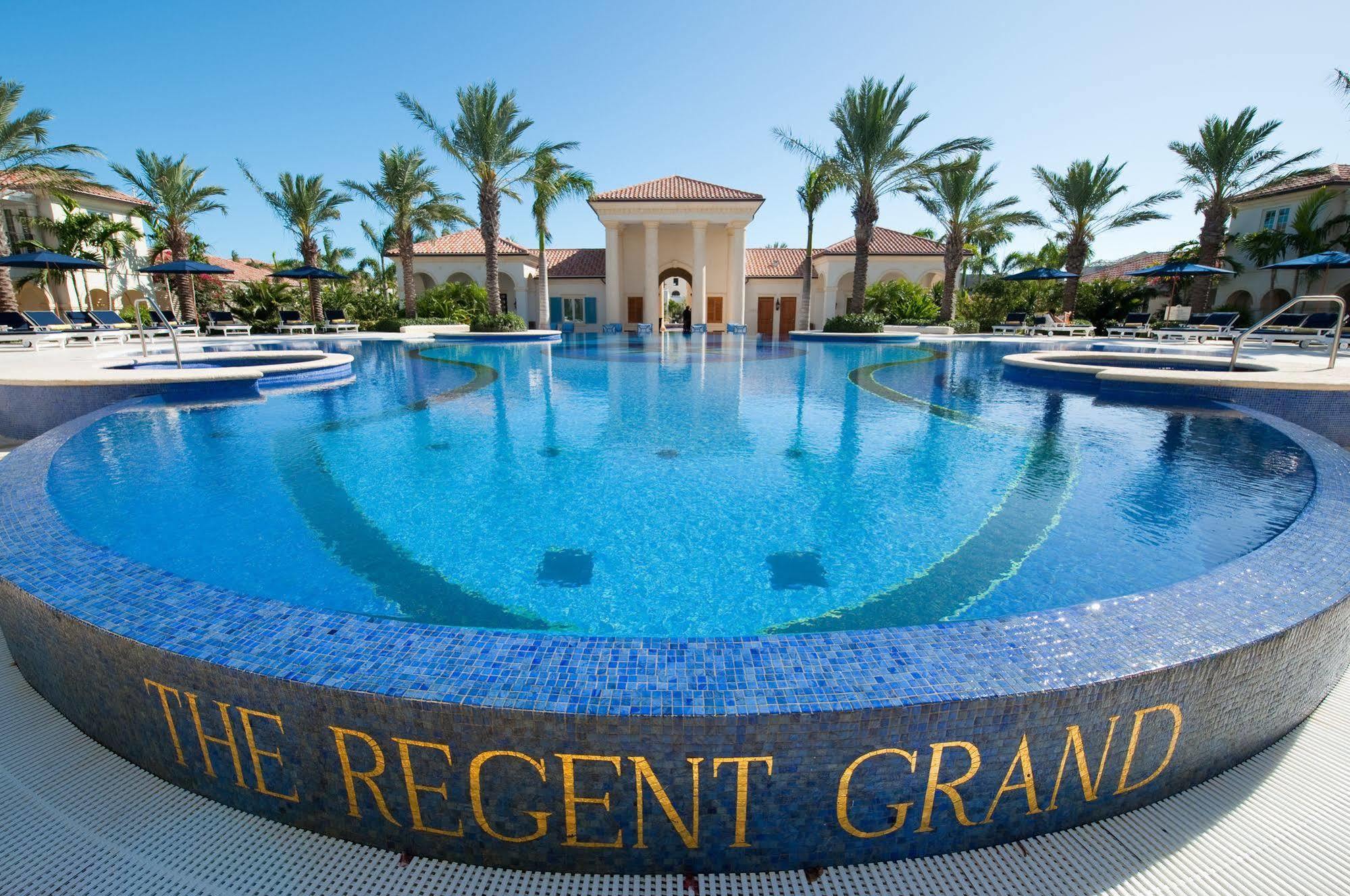 The Regent Grand Hotel Grace Bay Eksteriør billede